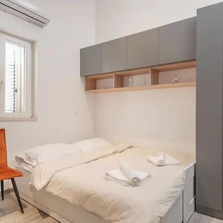 Apartment Modesty
