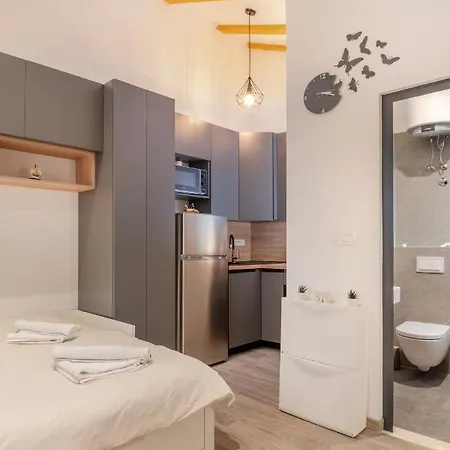 Apartment Modesty *