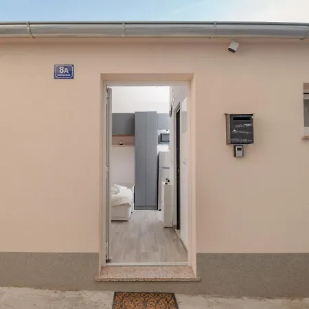 Modesty Apartment *