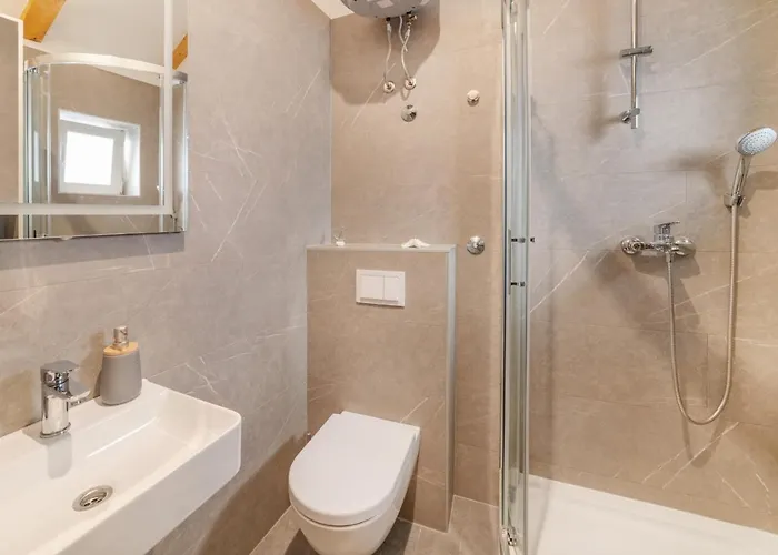 Modesty * Σπλιτ